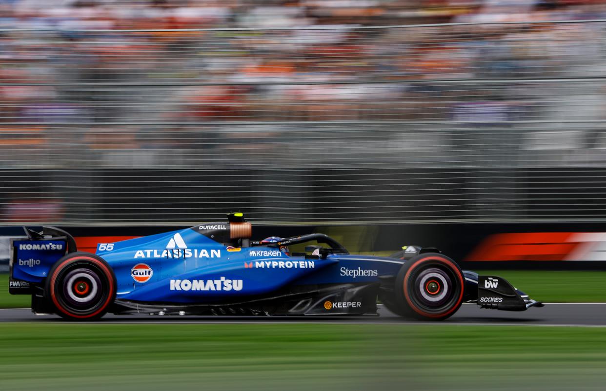 法拉利绝杀威廉姆斯，塞恩斯状态火热