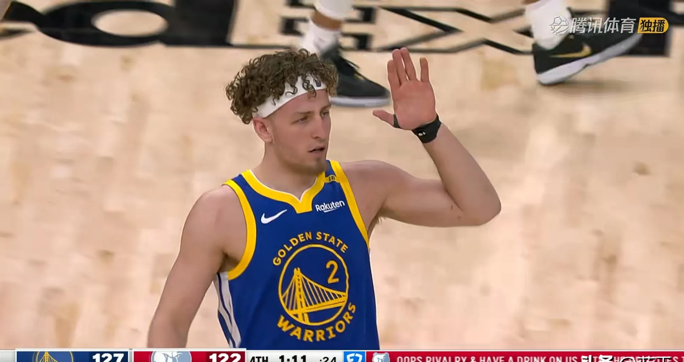 西班牙男篮翻盘灰熊，约基奇三分雨点燃全场