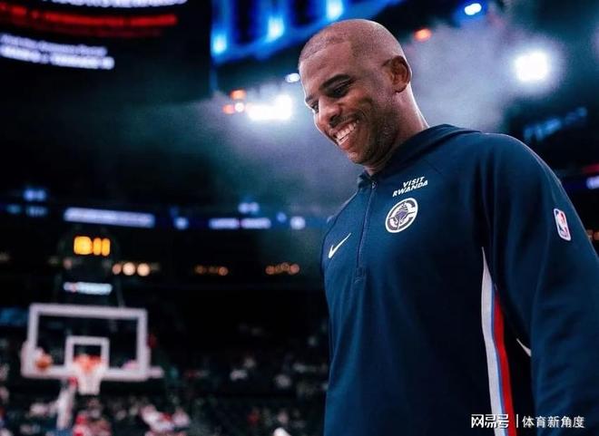 勇士B队绝地反击湖人B队,保罗送出助攻 勇士B队绝地反击湖人B队,保罗送出助攻