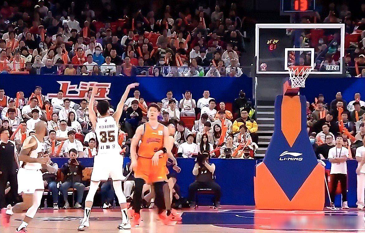 吉林队逆转天津队,王哲林惊艳四座 吉林队逆转天津队,王哲林惊艳四座