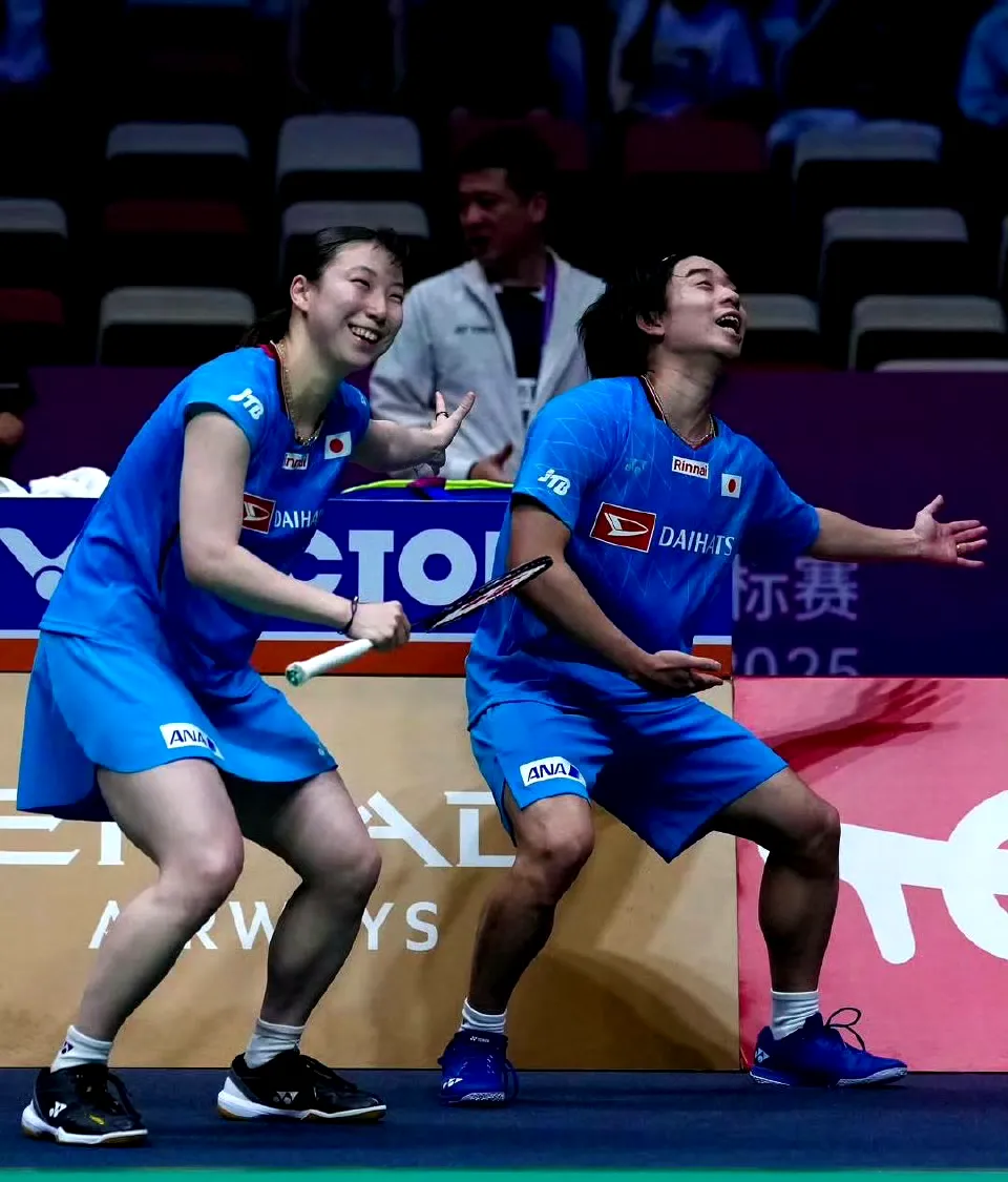 日本羽毛球队险胜印度羽毛球队，陶菲克统治全场