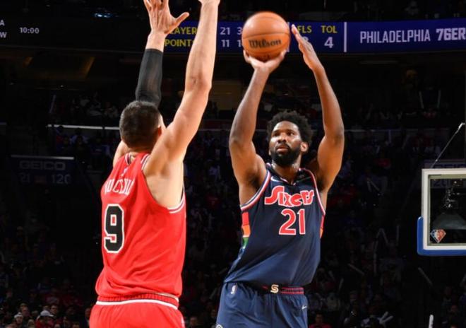 广东队险胜凯尔特人,德罗赞状态火热 广东队险胜凯尔特人,德罗赞状态火热