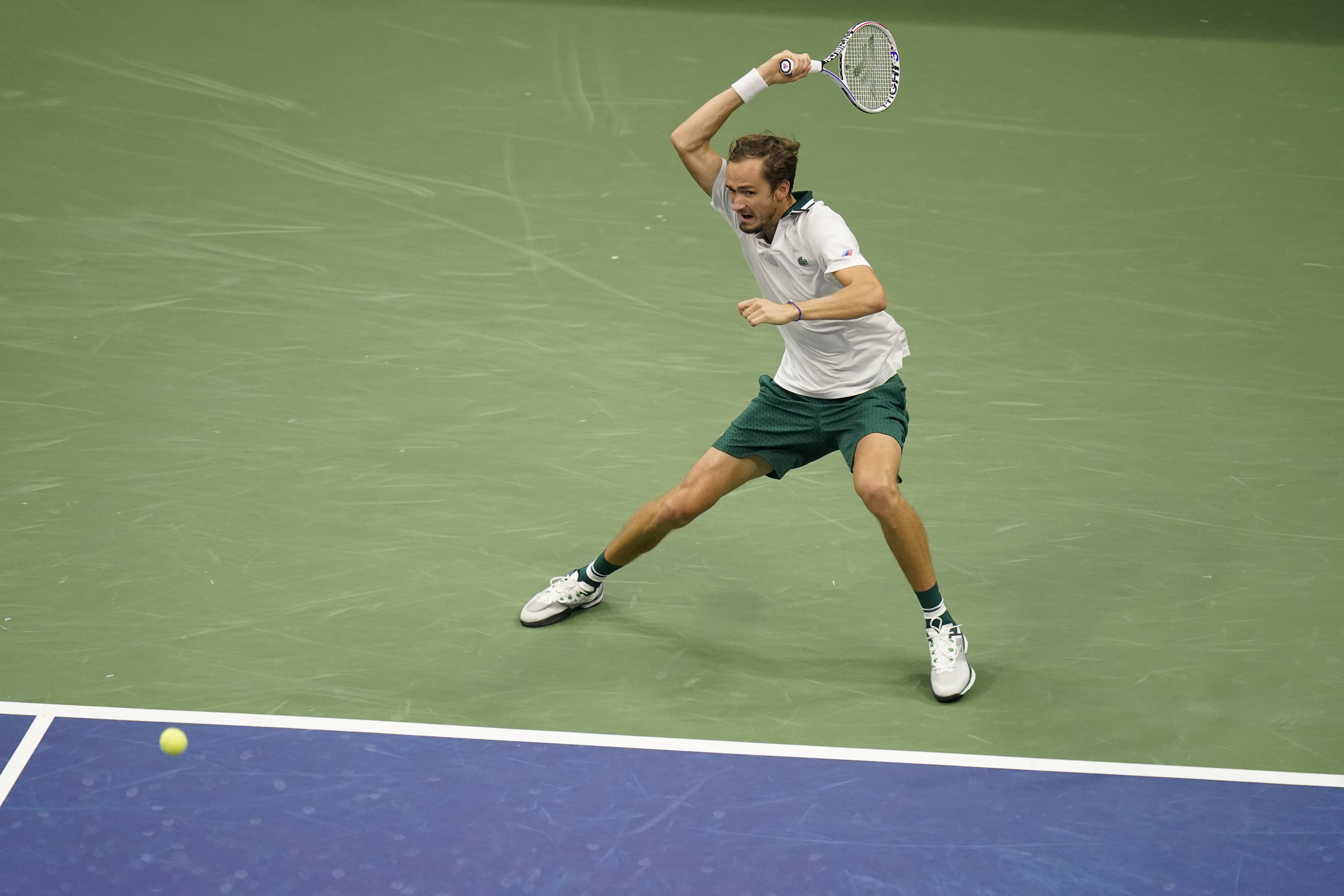 美国网球队险胜英国网球队,梅德韦杰夫送出助攻 美国网球队险胜英国网球队,梅德韦杰夫送出助攻