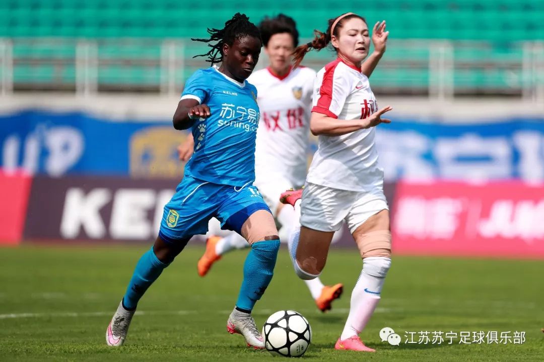 苏宁萨卡带领拦攻断球，赢球前跃升