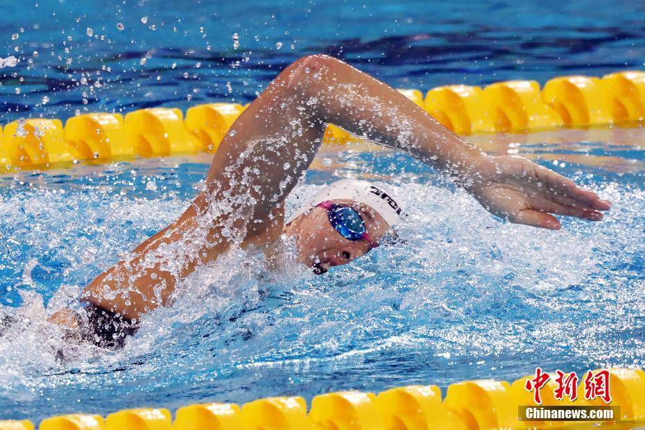 游泳选手以细水长流夺得冠军 游泳选手以细水长流夺得冠军