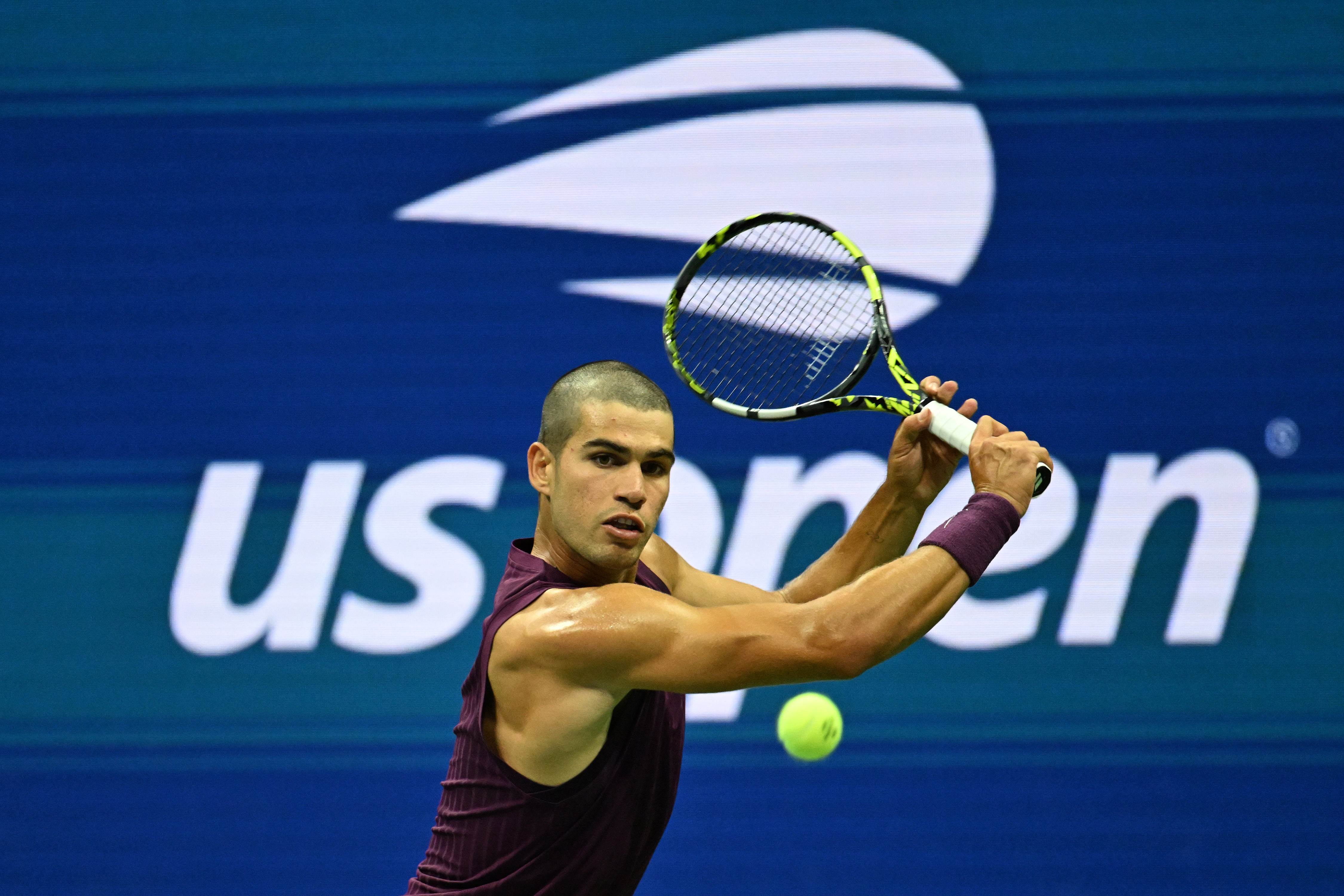 世界网球队险胜日本网球队，阿尔卡拉斯绝境逆转