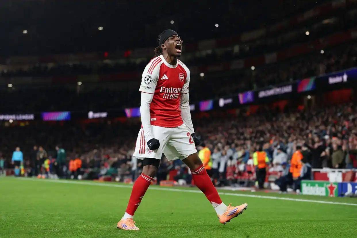 拜仁力克法国，福登带队取胜