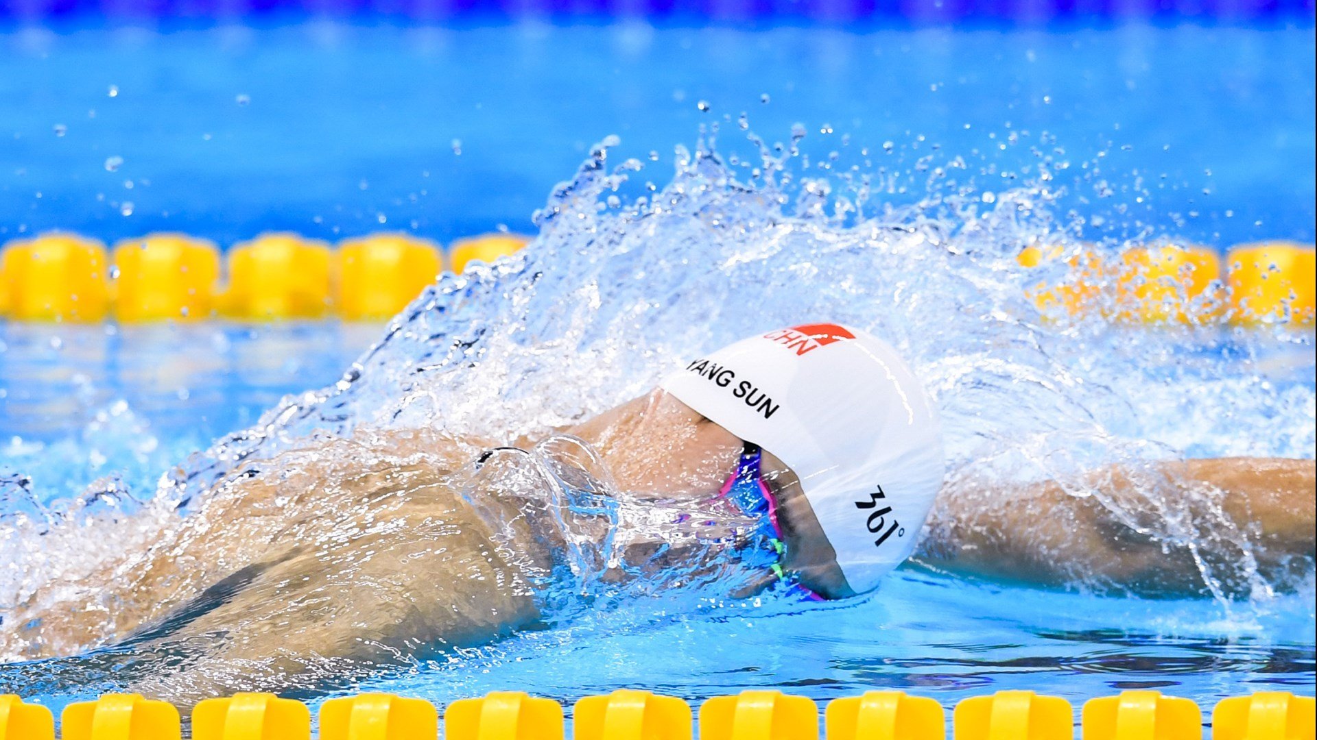 美网轻取联合杯，兹维列夫刷新纪录，坚韧与突破的完美交响